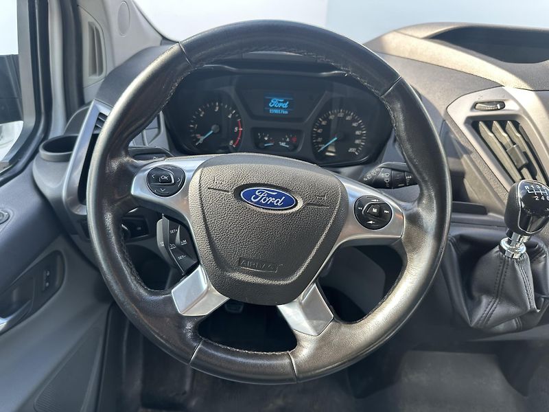 Ford Transit Custom (2018) 2.0TDCi 77kW 9 míst - fotka 22 z 25