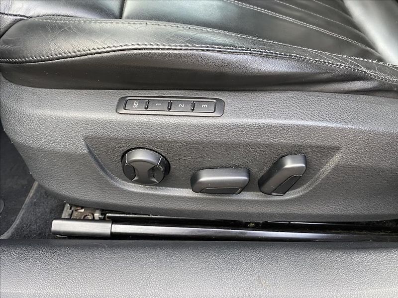 Škoda Superb 2,0 TDI  Ambition / NAVI - fotka 39 z 41