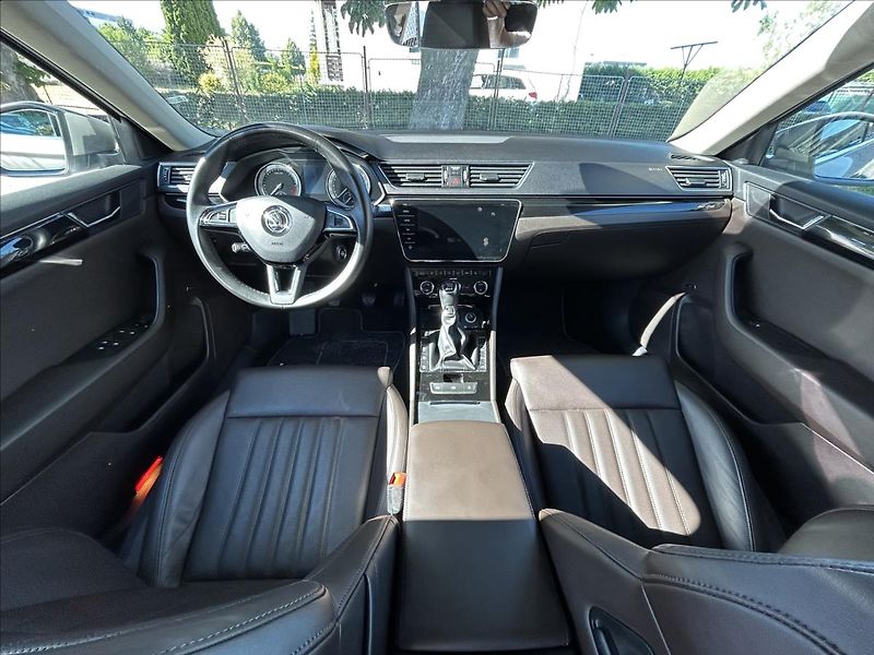 Škoda Superb 2,0 TDi 4x4  L&K DPH WEBASTO - fotka 16 z 50