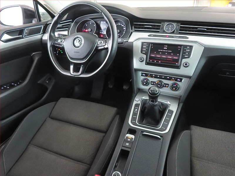 Volkswagen Passat (2015) Comfortline 2.0 TDI, Tempomat - fotka 7 z 16