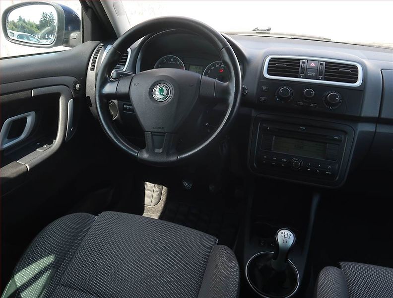 Škoda Fabia (2007) Sport 1.4 16V, nová STK - fotka 7 z 17