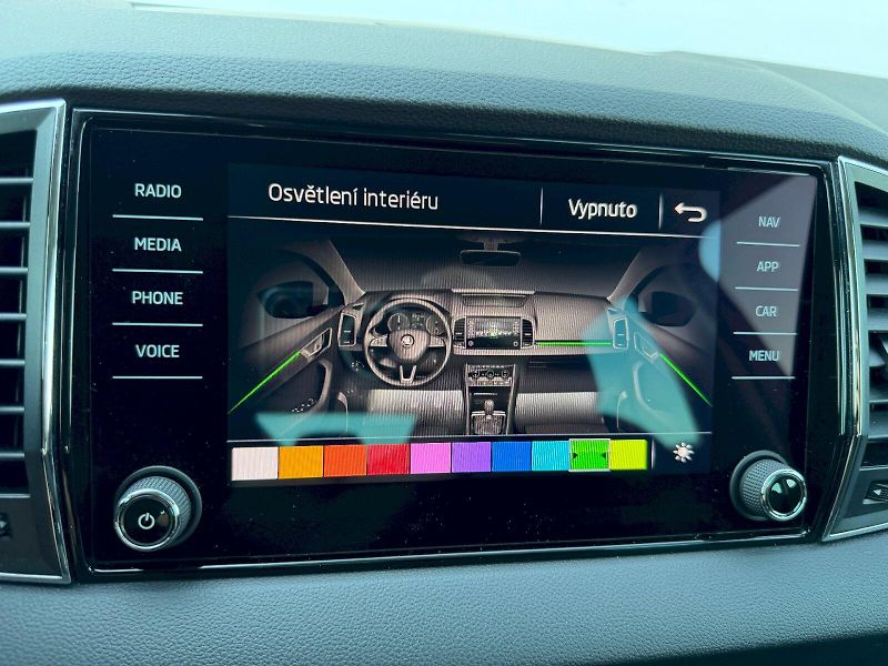 Škoda Karoq (2020) 1.5 TSI 110kW Drive 125 Let - fotka 21 z 35