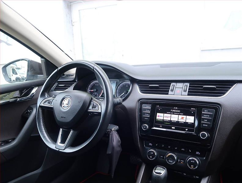 Škoda Octavia (2017) Laurin&Klement 2.0 TDI, 4X4 - fotka 7 z 19