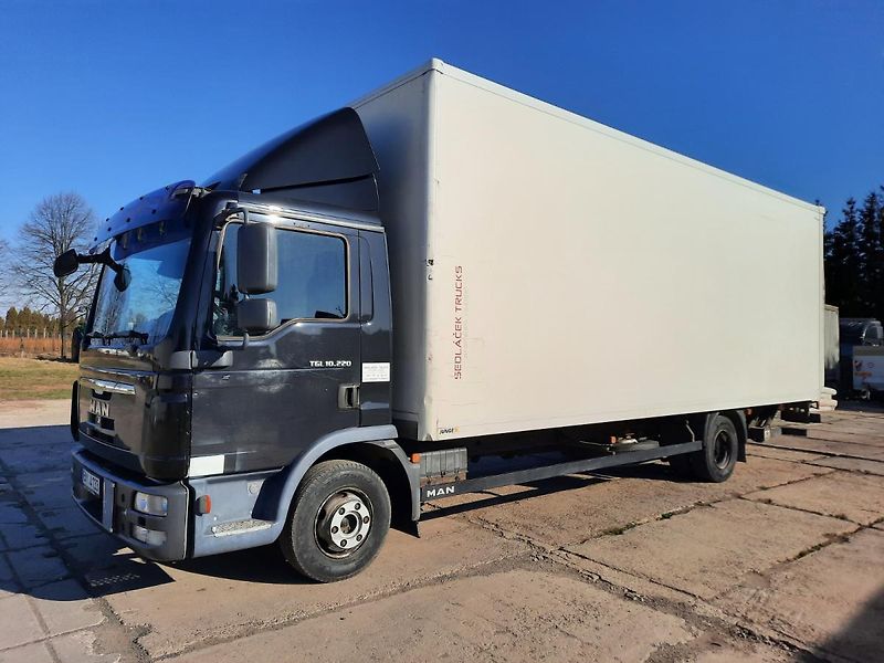MAN (2009) TGL 10.220 E5  POŠKOZENÝ MOTOR - fotka 1 z 29