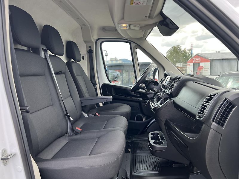 Toyota Proace Max Active 2.2D L2H2 ČR 1.MAJ. DPH - fotka 23 z 32