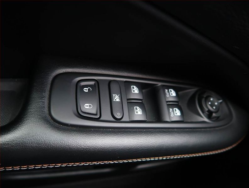 Jeep Compass (2018) 1.4 MultiAir, Serv.kniha - fotka 14 z 14