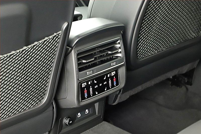 Audi Q8 (2025) 50 TDI, S-LINE, VZDUCH - fotka 17 z 20