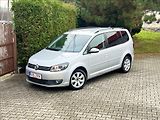 Volkswagen Touran 1,6 TDi  NAVI / kamera / ALU - náhled 1