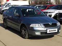 Škoda Octavia (2012) 1.6 MPi, Tour, AC - fotografie inzerátu