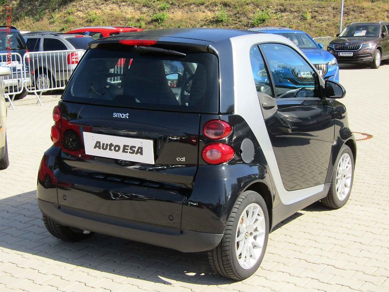 Smart Fortwo (2010) 0.8CDi, AT, panor - fotka 4 z 13