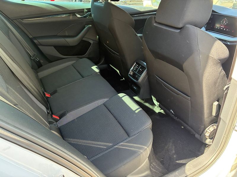 Škoda Octavia 2.0 TSi 4x4 STYLE DSG ČR - fotka 18 z 22