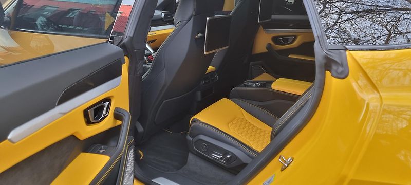 Lamborghini Urus (2020) CARBON-LCDs-BO-PANO-SOFT - fotka 7 z 14