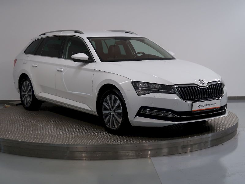 Škoda Superb (2022) STYLE 2.0TSI 140KW - fotka 6 z 39