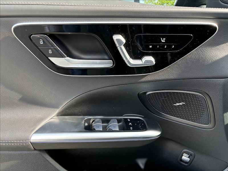 Mercedes-Benz Třídy C 2,0 220d 147 KW AMG 4 MATIC CZ - fotka 21 z 32
