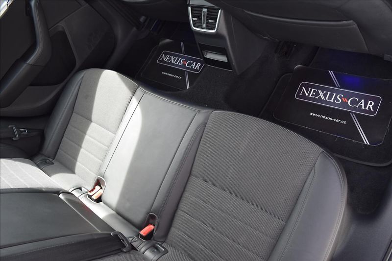 Škoda Octavia 1,4 TSI 110KW NÍZKÉ KM XENONY - fotka 20 z 51