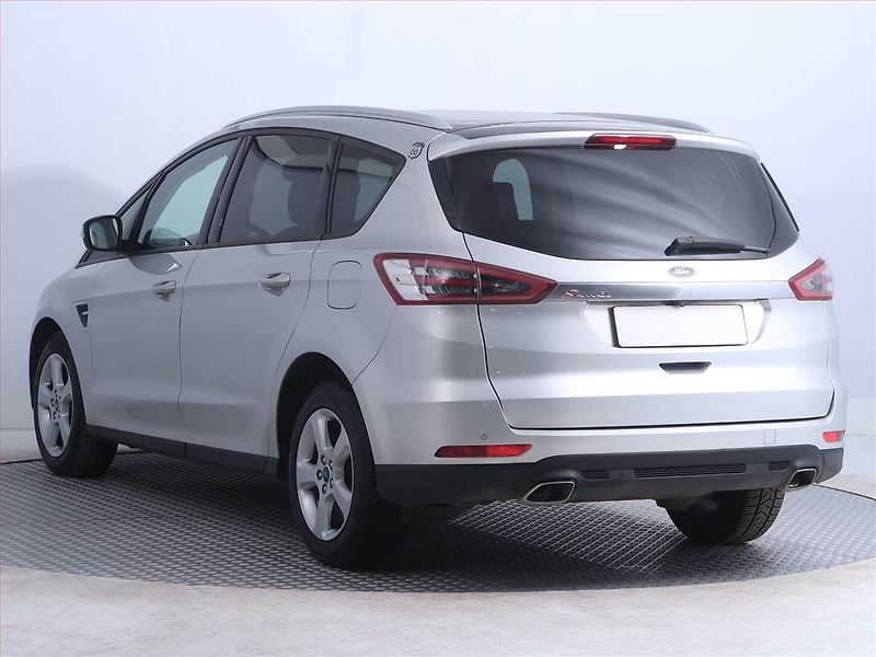 Ford S-MAX (2020) Titanium 2.0 EcoBlue, Automat - fotka 4 z 20