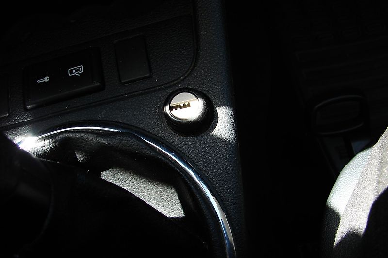 Škoda Fabia 1.6 TDi + KOLA, KLIMA,STK,ČR   - fotka 23 z 35