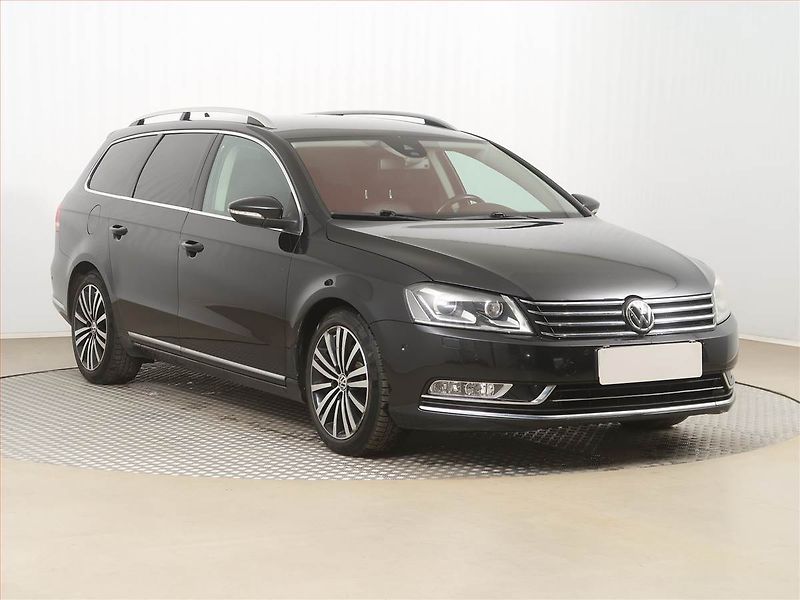 Volkswagen Passat (2012) Highline 2.0 TDI, Navi, Xenony - fotografie inzerátu