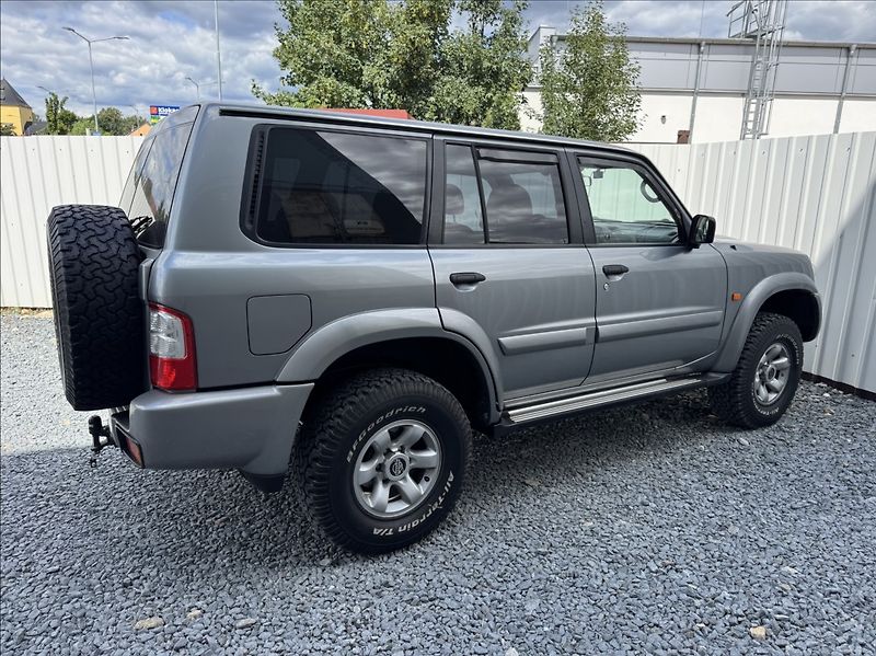 Nissan Patrol 3,0 Di GR Wagon 4X4 - fotka 12 z 50