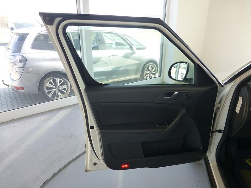 Škoda Yeti (2010) 1,2TSI*TAŽ**NAV*PARK S**XENONY - fotka 7 z 18
