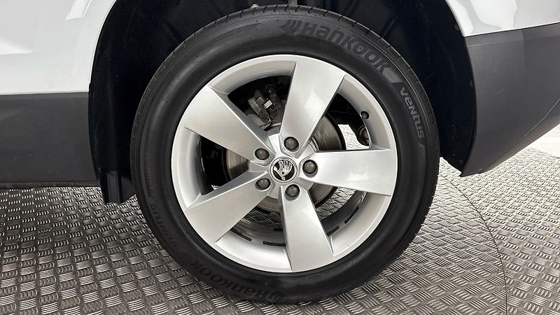 Škoda Karoq 1.5 TSI DSG Style - fotka 19 z 28