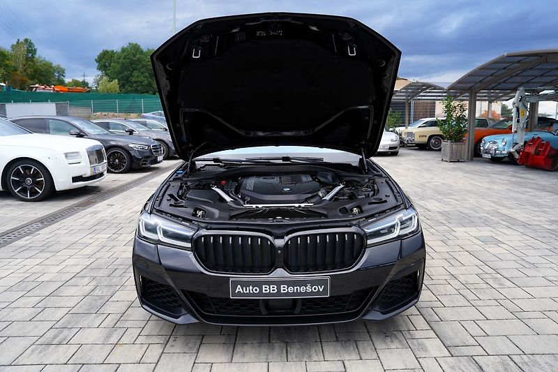 BMW Řada 5 540i xDrive/Lasery,HUD/335PS - fotka 9 z 45