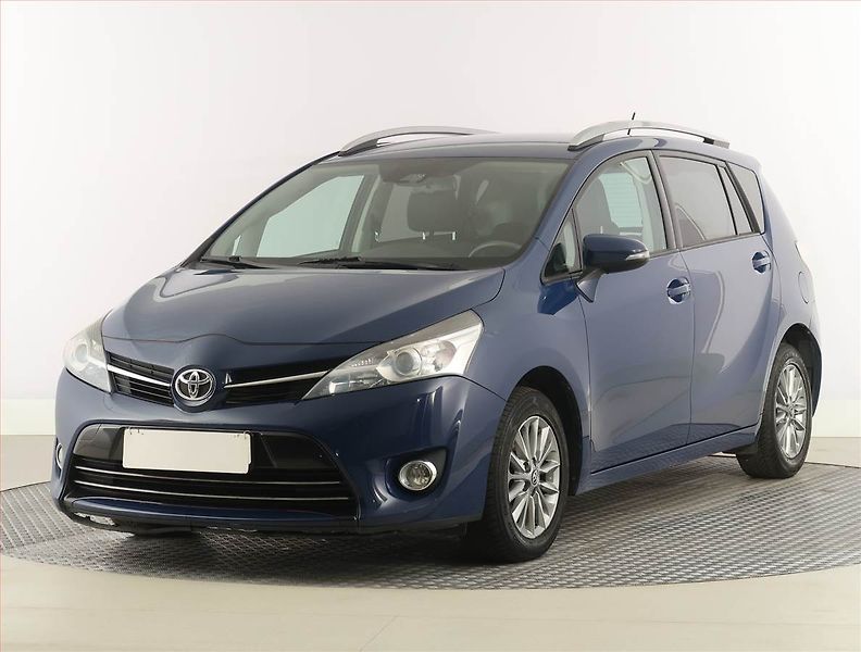 Toyota Verso (2017) 1.6 D-4D, Xenony, Tempomat - fotka 2 z 22