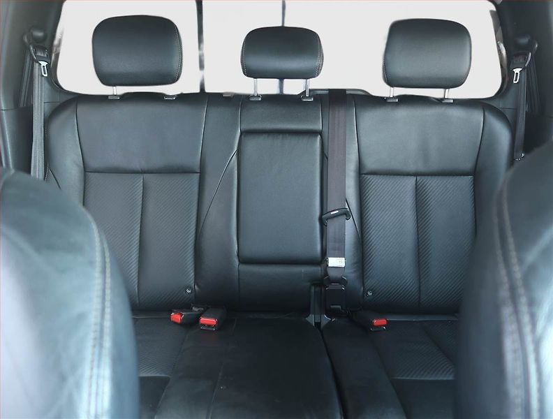 Isuzu D-Max (2019) 1.9 D - fotka 10 z 18