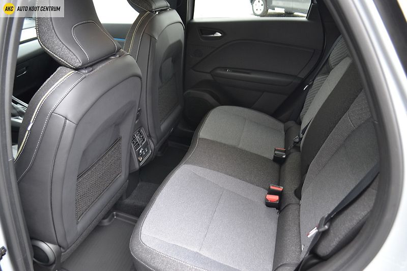 Renault Captur techno mild hybrid 140 - fotka 10 z 49