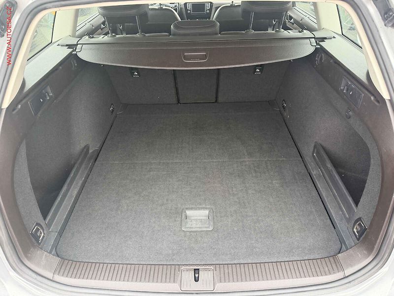 Volkswagen Passat (2016) 2.0TDi, DSG, bixen, navi - fotka 7 z 18