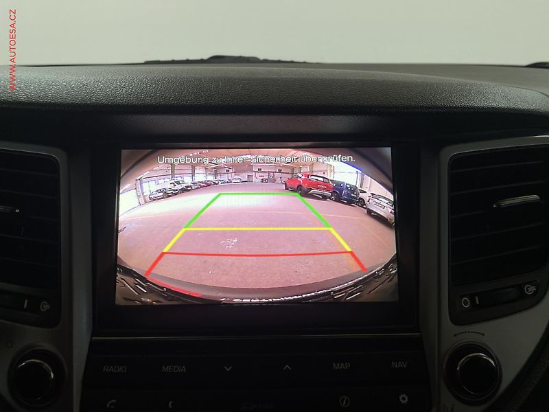 Hyundai Tucson (2016) 1.6 T-GDi, AC, kamera - fotka 14 z 17