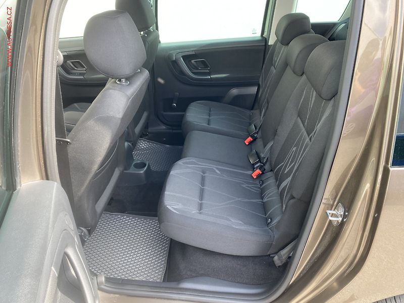 Škoda Roomster (2015) 1.2 TSi, Fresh, TZ, +kola - fotka 10 z 17