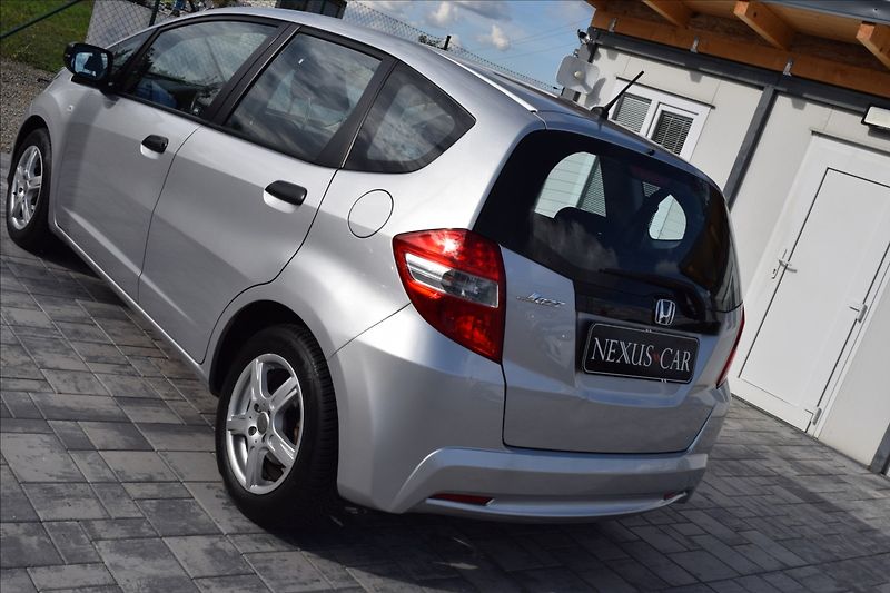 Honda Jazz 1,2 i 66KW ALU KLIMA NÍZKÉ KM - fotka 8 z 35