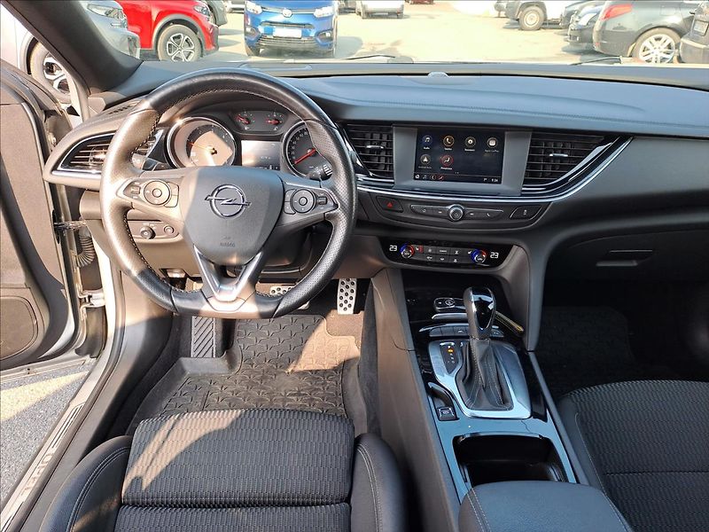 Opel Insignia 2,0 CDTi 1.MAJITEL,KOUPENO CZ - fotka 10 z 24