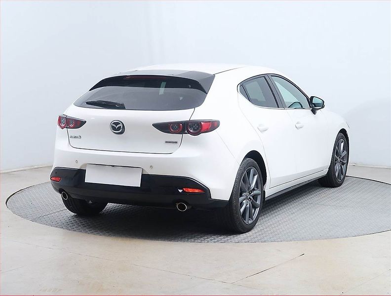 Mazda 3 (2019) 2.0 Skyactiv-G, Serv.kniha - fotka 5 z 17