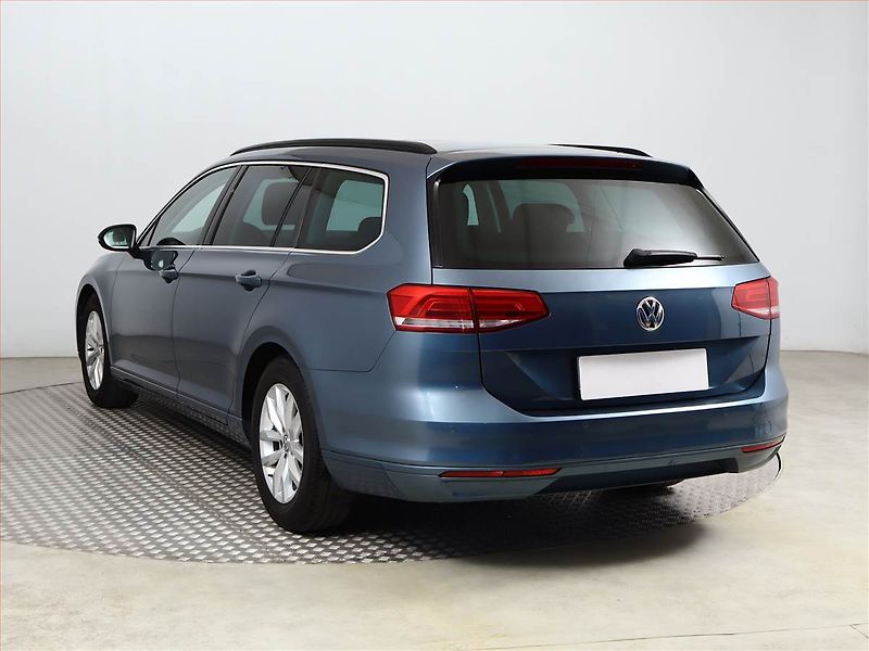 Volkswagen Passat (2015) Comfortline 2.0 TDI - fotka 4 z 20