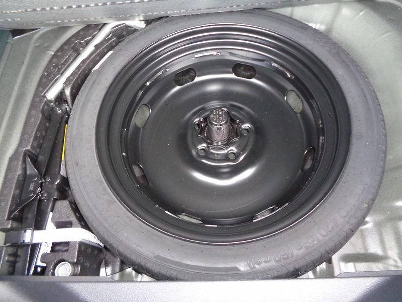 Volkswagen T-Roc 1,5 eTSI 7DSG LIFE  110 KW - fotka 29 z 30
