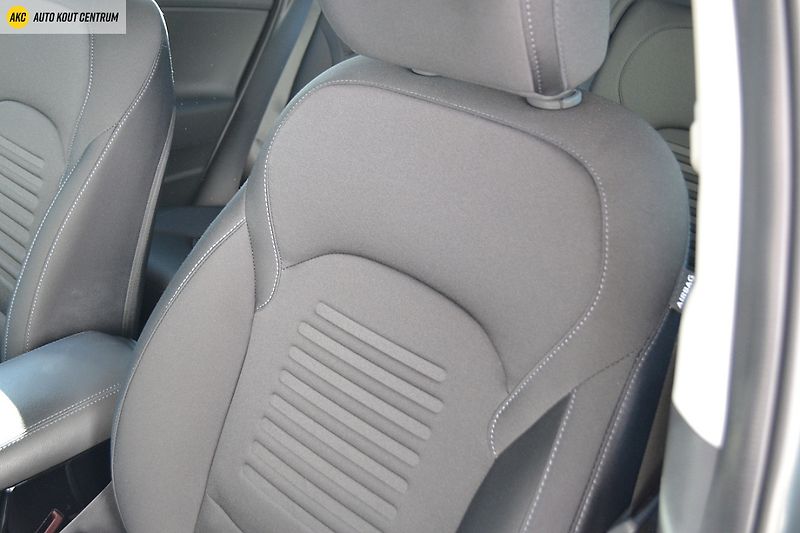 Hyundai i30 WG  1,5DPi MT Style FL - fotka 20 z 52