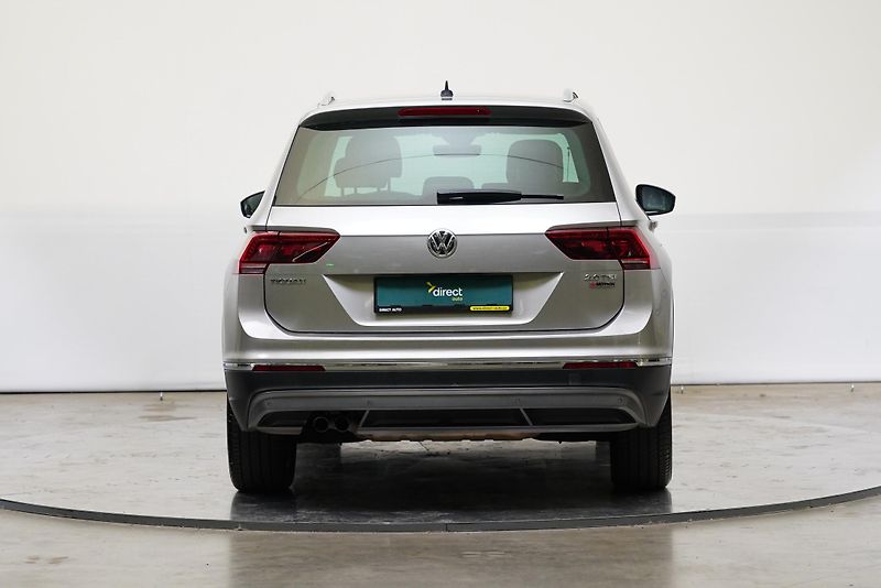 Volkswagen Tiguan - fotka 6 z 25