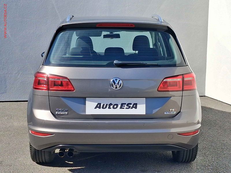 Volkswagen Golf Sportsvan (2015) 1.4 TSi, 1.maj,ČR, AC, tempo - fotka 5 z 18