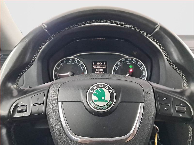 Škoda Octavia (2012) Ambition 2.0 TDI, Automat - fotka 17 z 18