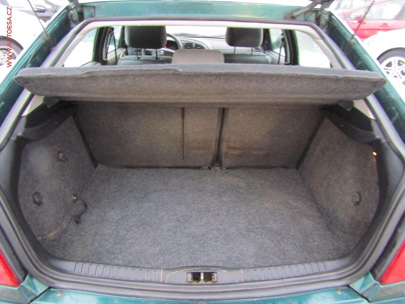 Citroën Xsara (2004) 1.4i, 2.maj,ČR, AC - fotka 7 z 13