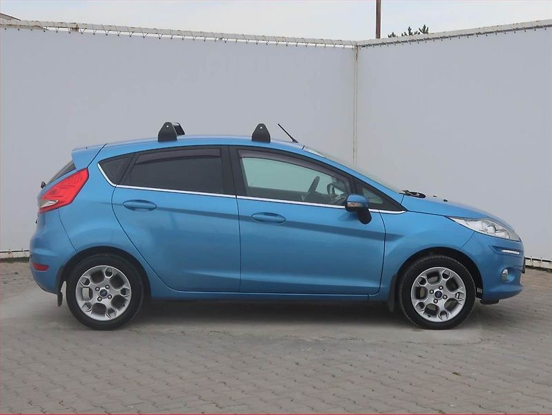 Ford Fiesta (2012) Titanium 1.4, Serv.kniha - fotka 6 z 15