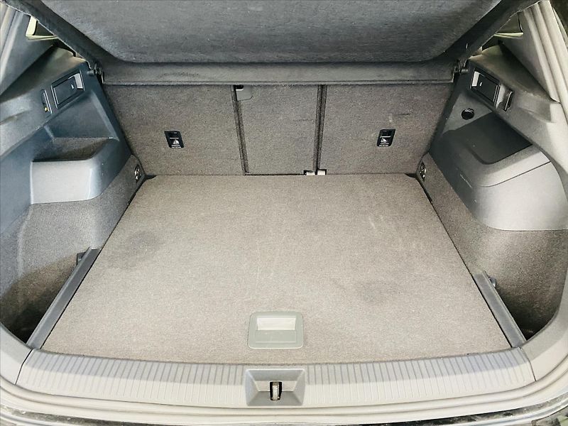 Volkswagen Tiguan 2,0 TDI DSG 110 kW Head Up Lif - fotka 23 z 27
