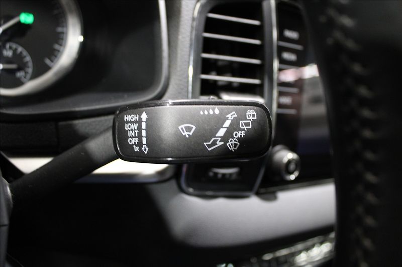 Škoda Karoq 2,0 TDI DSG 4x4 1.majitel CZ - fotka 17 z 34
