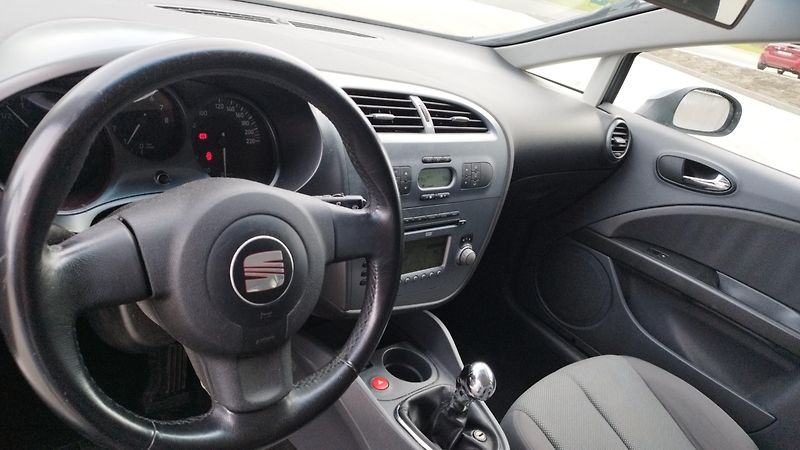 Seat Leon 1.6i,volat- 608 081 843 - fotka 11 z 15