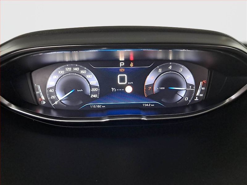 Peugeot 5008 (2018) Allure PureTech 130, Automat - fotka 11 z 23