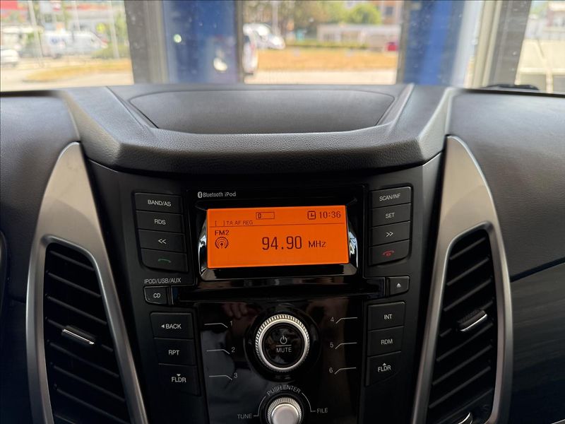 SsangYong Korando 2,0   110 kW,SERVISKA,4x4, - fotka 13 z 25