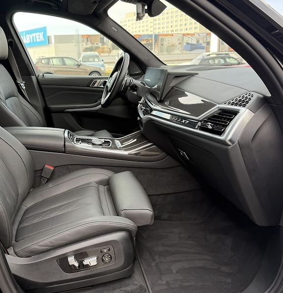 BMW X7 xDrive 40d nátáčecí náprava - fotka 18 z 32