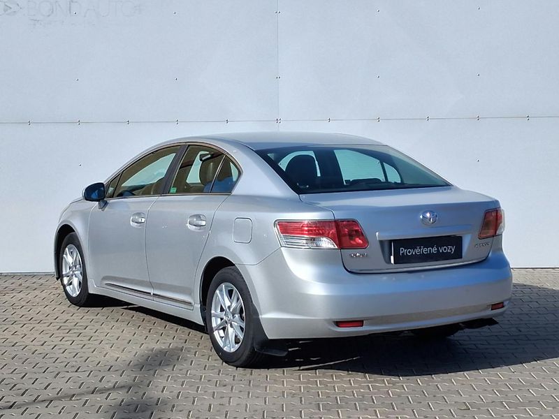 Toyota Avensis 1.8 Valvematic Business Navi - fotka 7 z 23